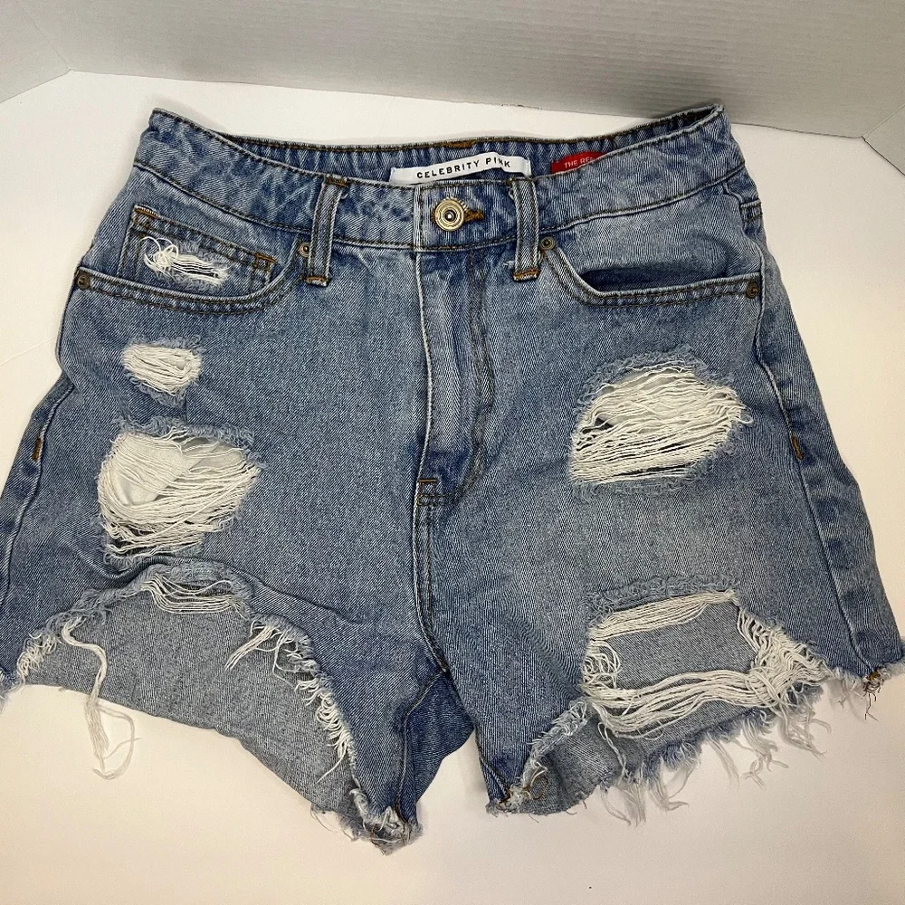 CELEBRITY PINK The Rebel Ultra High-Rise Frayed Denim Shorts Size 5/27 - Picture 1 of 3